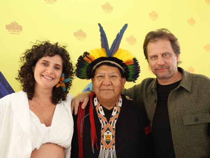 “A Queda do Céu” vence prêmio no México