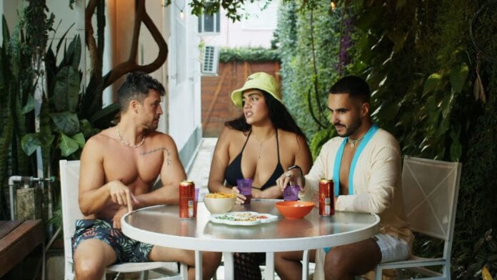 foto de atores da série juntos