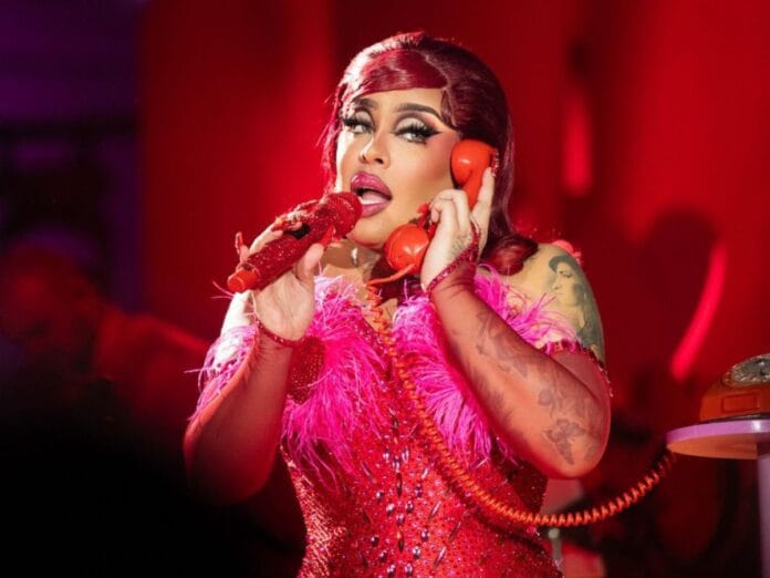 Confira nosso papo com a diva Drag do pop nacional, Glória Groove