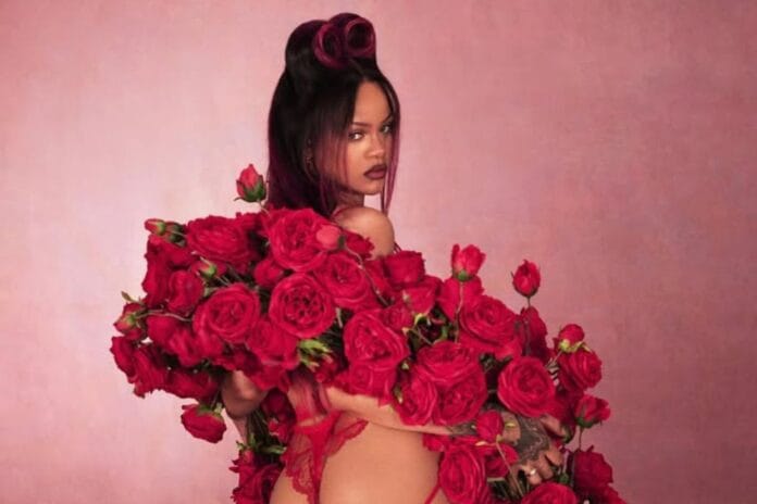 Fãs foram à loucura com fotos sensuais de Rihanna