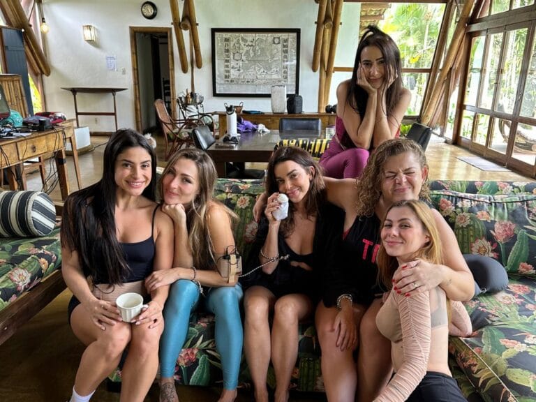 Natalie Smith é atriz, produtora, roteirista e diretora