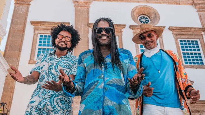 foto de Seu Jorge e músicos do seu álbum novo