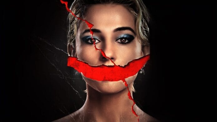 Naomi Scott recebeu inúmeros elogios por sua atuação em 