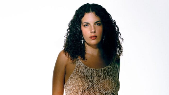 Céu, cantora de MPB, fará show grátis nesta sexta-feira (23) no Rio de Janeiro