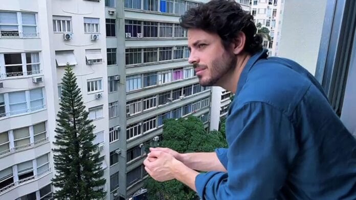 O ator Gabriel Barreto está lançando seu canal com projetos autorais no YouTube chamado 