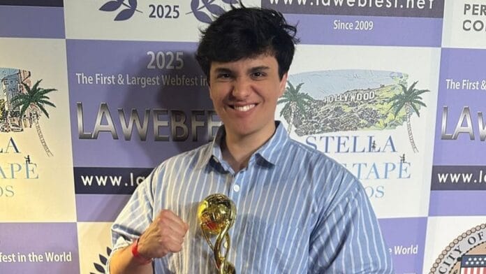 Max Lewis recebeu o prêmio em nome da série Queen Lear