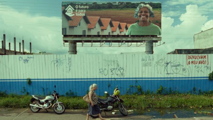 Com Rodrigo Santoro, 