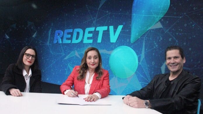 sonia-abrao-renova-contrato-com-a-redetv a jornalista Sonia Abrão renovou seu vínculo com a emissora RedeTV!