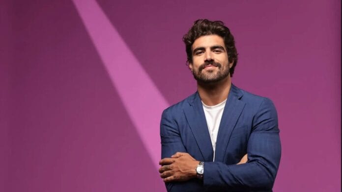 além de ator, Caio Castro também é piloto e empresário