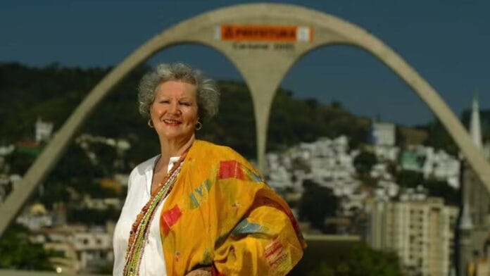 Maria augusta falece, mas deixando uma imensa contribuição ao carnaval das escolas de samba cariocas e de todo Brasil