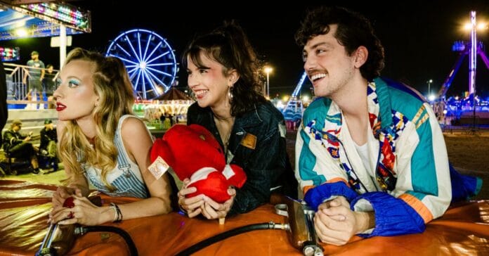 Isa Buzzi lançou o videoclipe de 